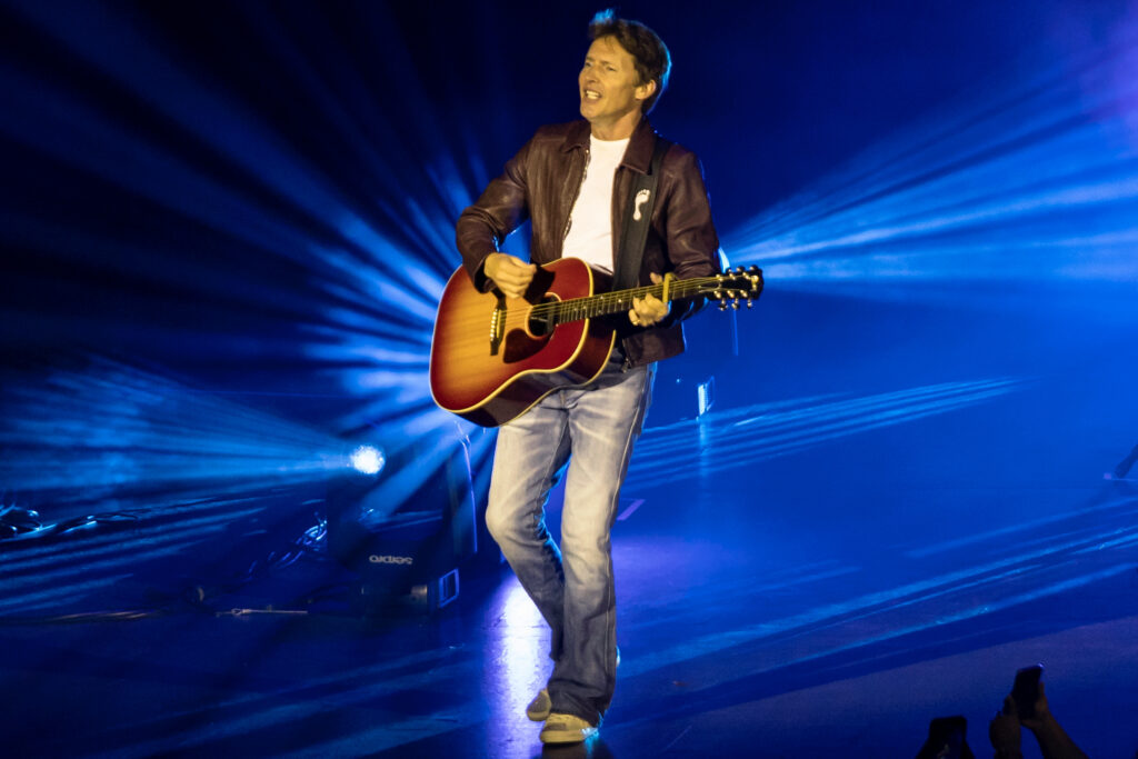 JAMES BLUNT ESCENARIO GNP SEGUROS 2025 GALERÍA